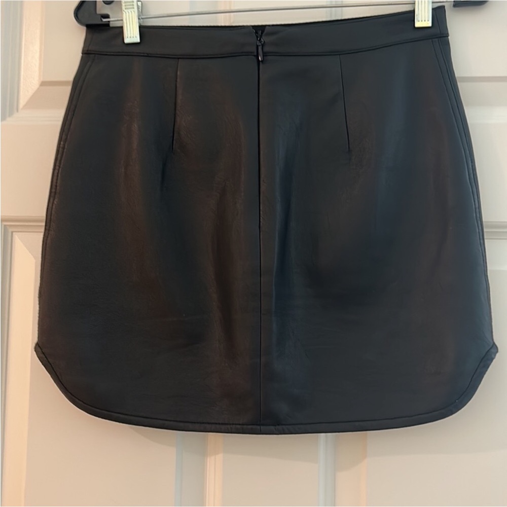 BCBG Maxazria Faux Leaher Skirt - Picture 4 of 4